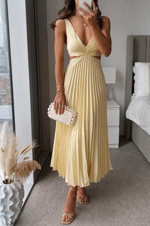 Bonafita Kacey Robe Plissée – Élégance intemporelle avec Découpes Stylisées