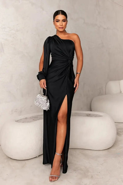 Mave Robe Élégante – Sophistication intemporelle pour toutes vos occasions