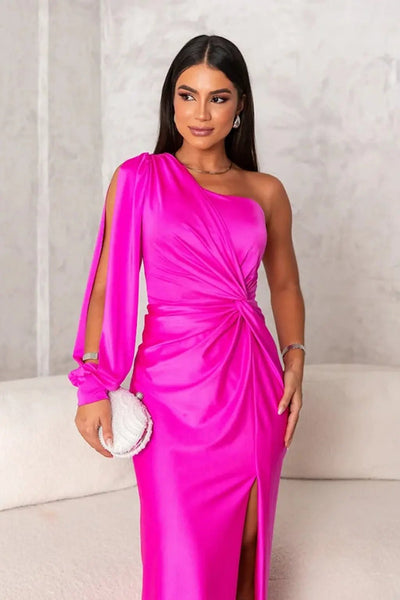 Mave Robe Élégante – Sophistication intemporelle pour toutes vos occasions