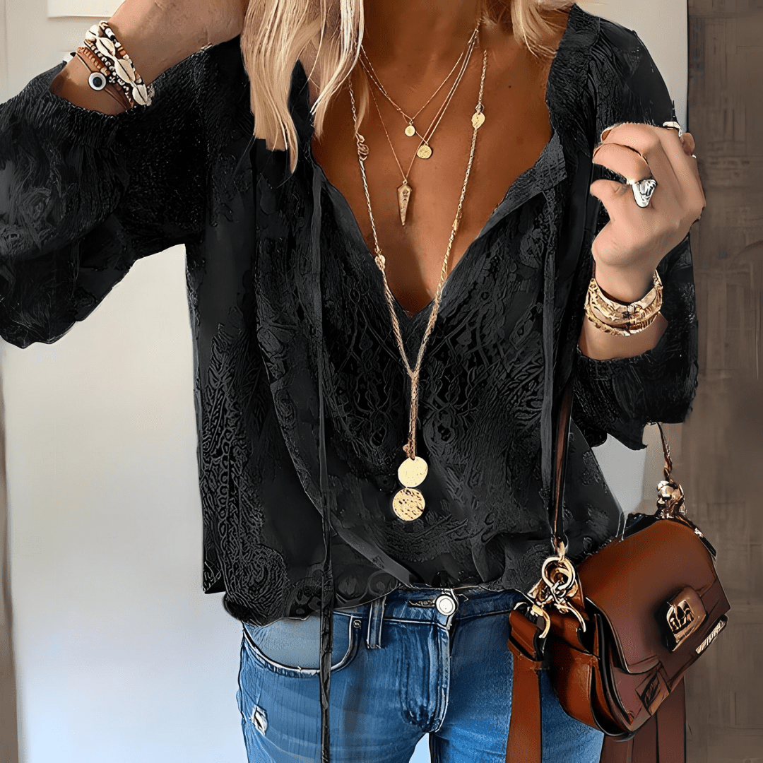 ANIKA Top à Manches Longues en Dentelle Boho – Élégance décontractée et détails raffinés