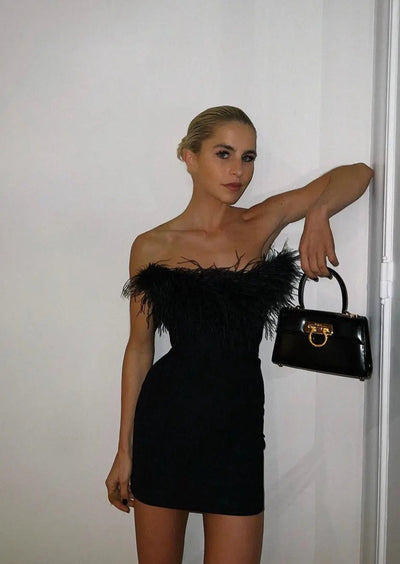 Alessandra Robe Mini – Élégance noire onyx pour une allure inoubliable
