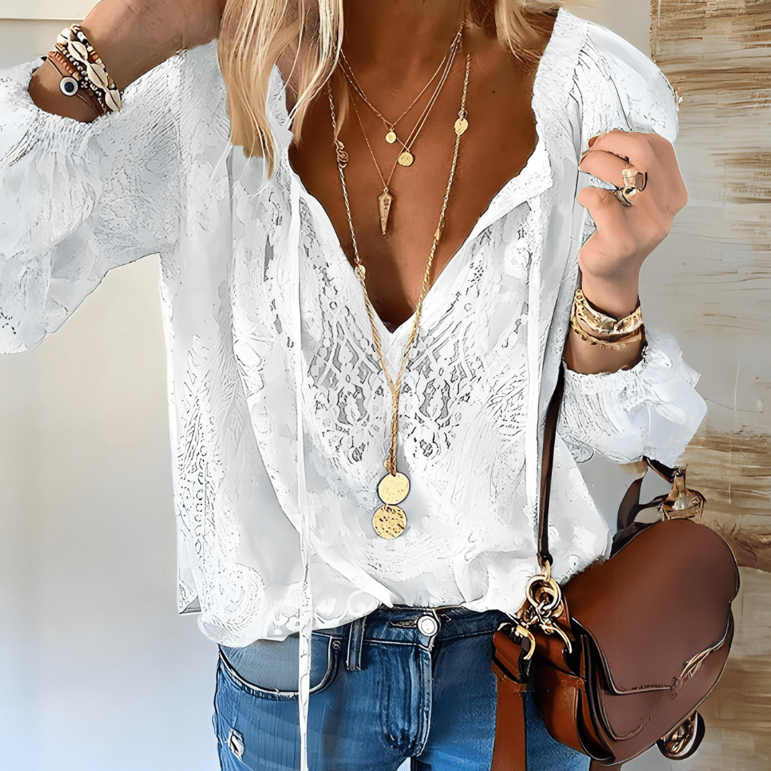 ANIKA Top à Manches Longues en Dentelle Boho – Élégance décontractée et détails raffinés