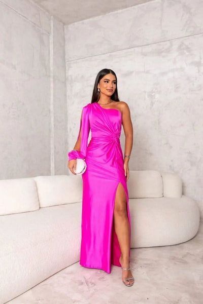 Mave Robe Élégante – Sophistication intemporelle pour toutes vos occasions