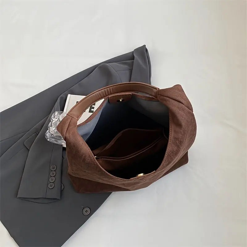 Sac à bandoulière Elora en daim – Élégance et raffinement au quotidien