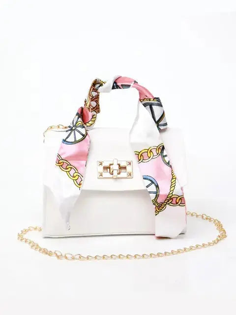 LumiElegance Sac à Main – Élégance en cuir brun avec détails dorés et foulard soyeux