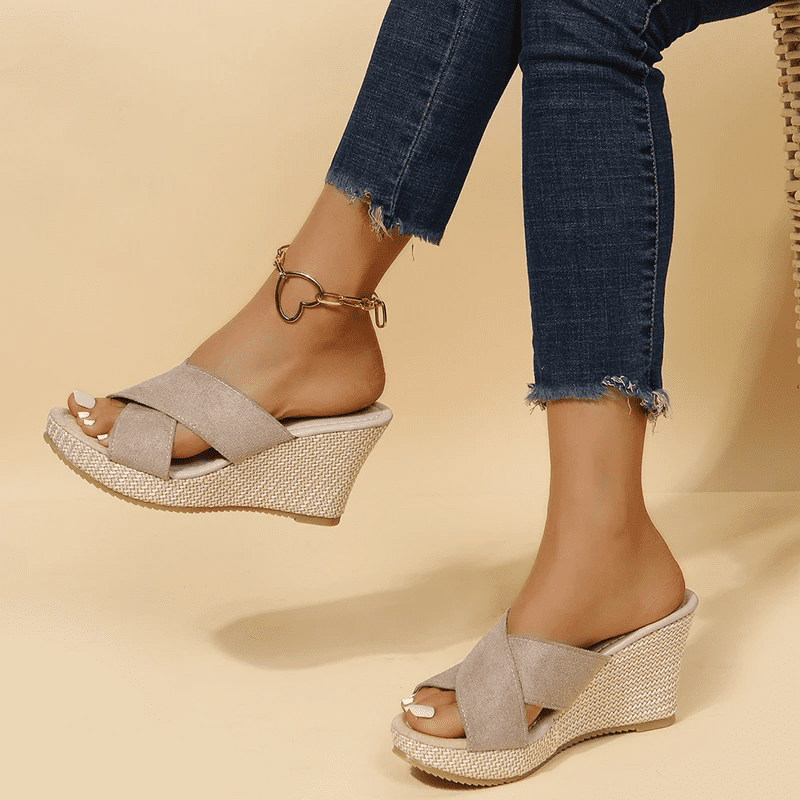 Sandales Orthopédiques JENNA – Confort et Soutien avec Talon Compensé