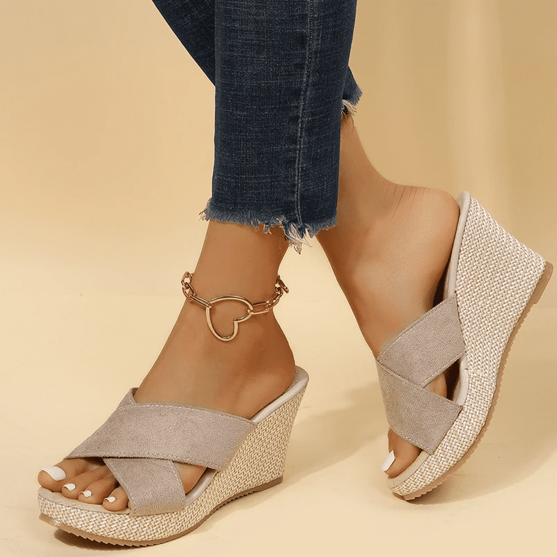 Sandales Orthopédiques JENNA – Confort et Soutien avec Talon Compensé