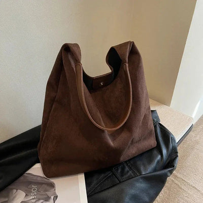 Sac à bandoulière Elora en daim – Élégance et raffinement au quotidien