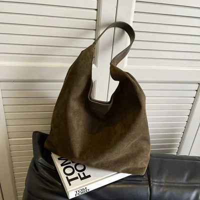 Sac à bandoulière Elora en daim – Élégance et raffinement au quotidien
