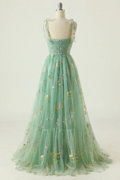 Robe Élégante avec Broderies Fines – Luxe et Confort pour Occasions Spéciales