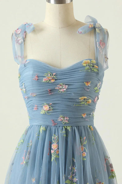 Robe Élégante avec Broderies Fines – Luxe et Confort pour Occasions Spéciales