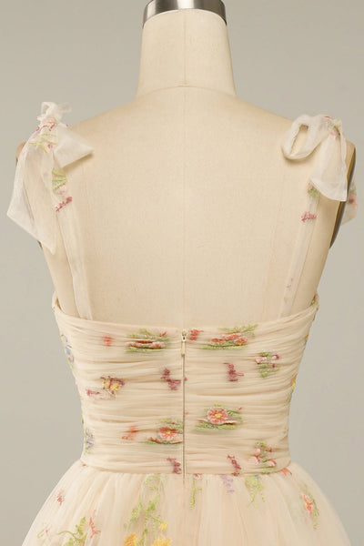 Robe Élégante avec Broderies Fines – Luxe et Confort pour Occasions Spéciales