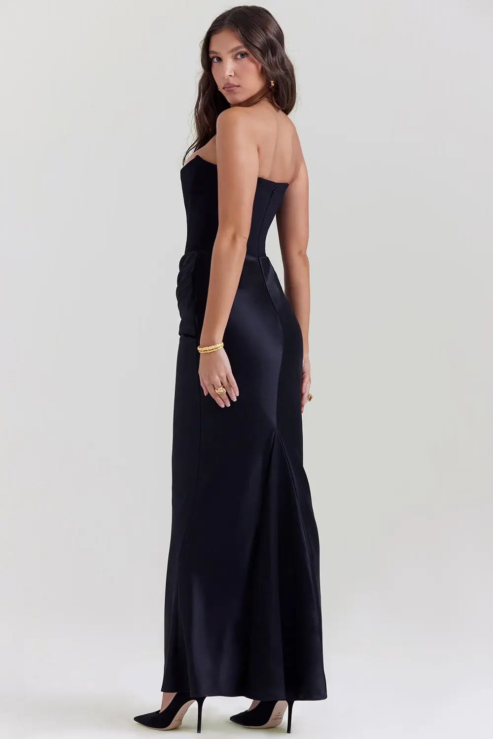 Robe Corset Selene – Élégance intemporelle et glamour irrésistible