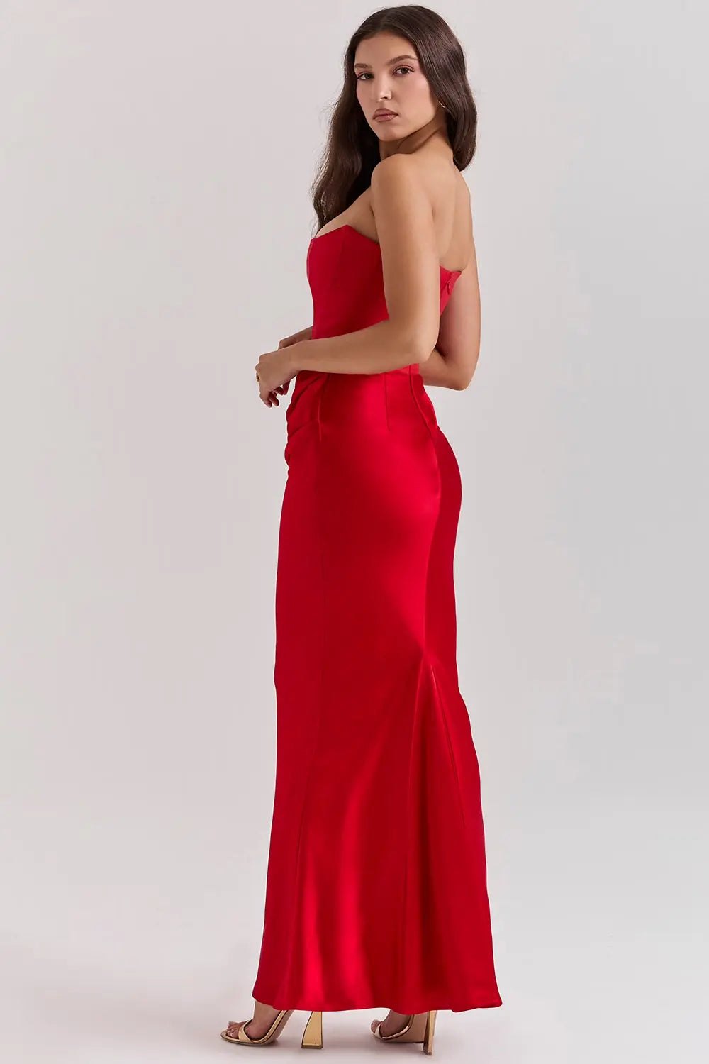 Robe Corset Selene – Élégance intemporelle et glamour irrésistible